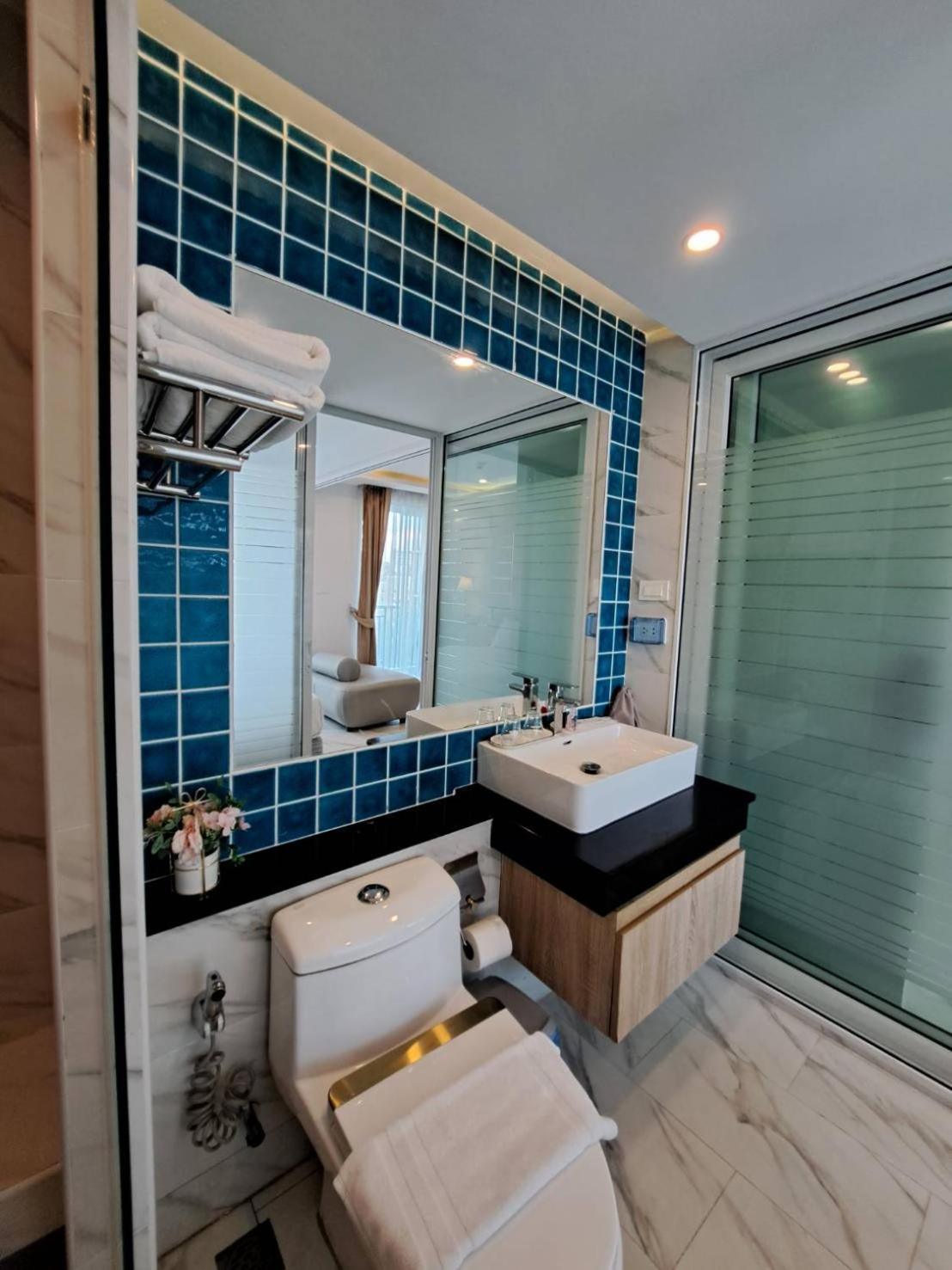 Deco Pattaya Hotel North Pattaya Exterior photo