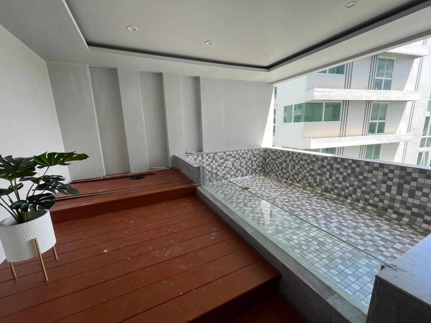 Deco Pattaya Hotel North Pattaya Exterior photo